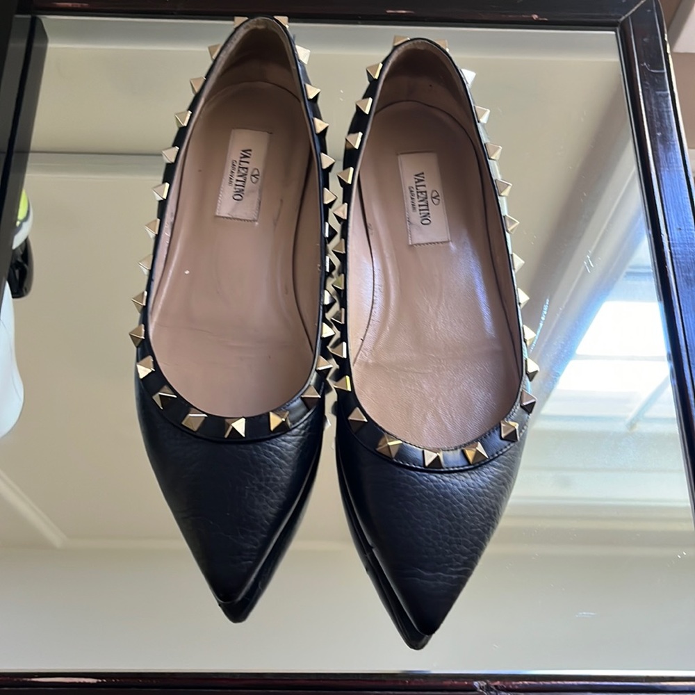 Valentino flats